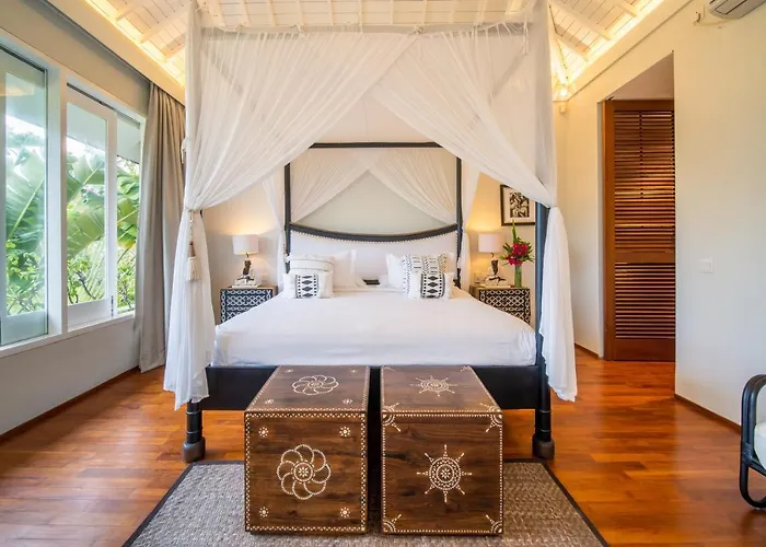 Villa Sunsara 4 - Enchanting 4br In A Great Location Canggu