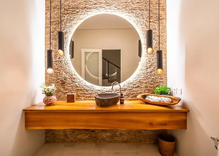 Sunsara 4 - Enchanting 4br In A Great Location * Canggu