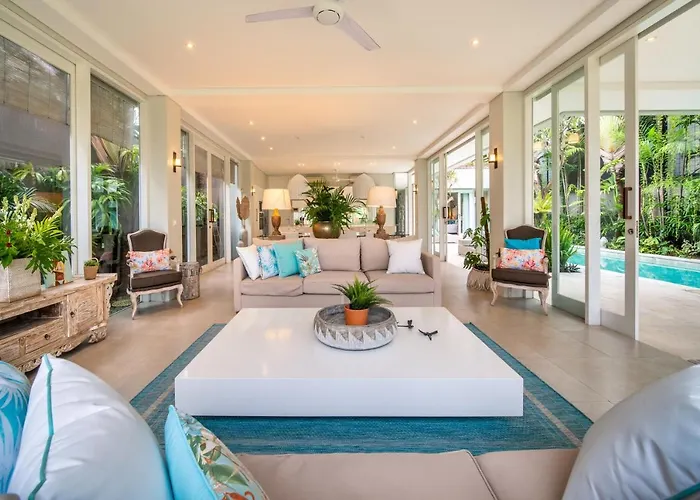 Sunsara 4 - Enchanting 4br In A Great Location Canggu