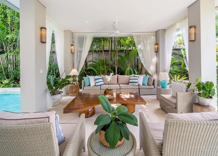 Villa Sunsara 4 - Enchanting 4br In A Great Location Canggu