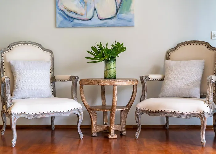 Sunsara 4 - Enchanting 4br In A Great Location Canggu