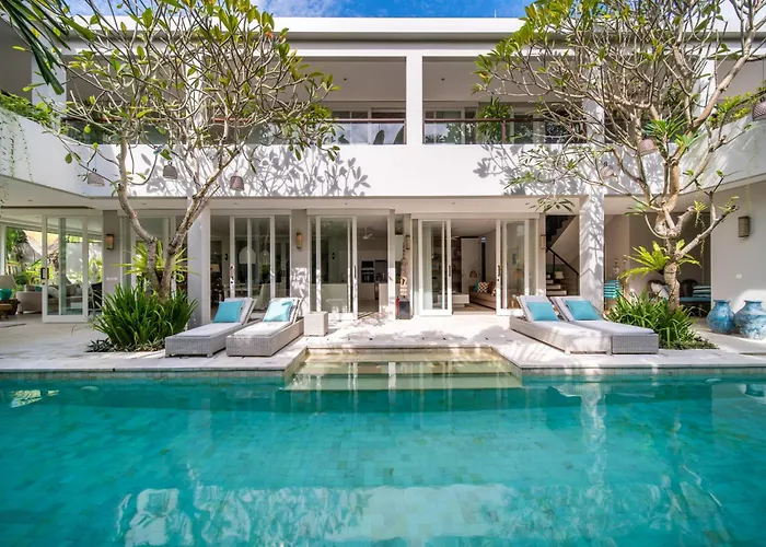 Villa Sunsara 4 - Enchanting 4br In A Great Location Canggu